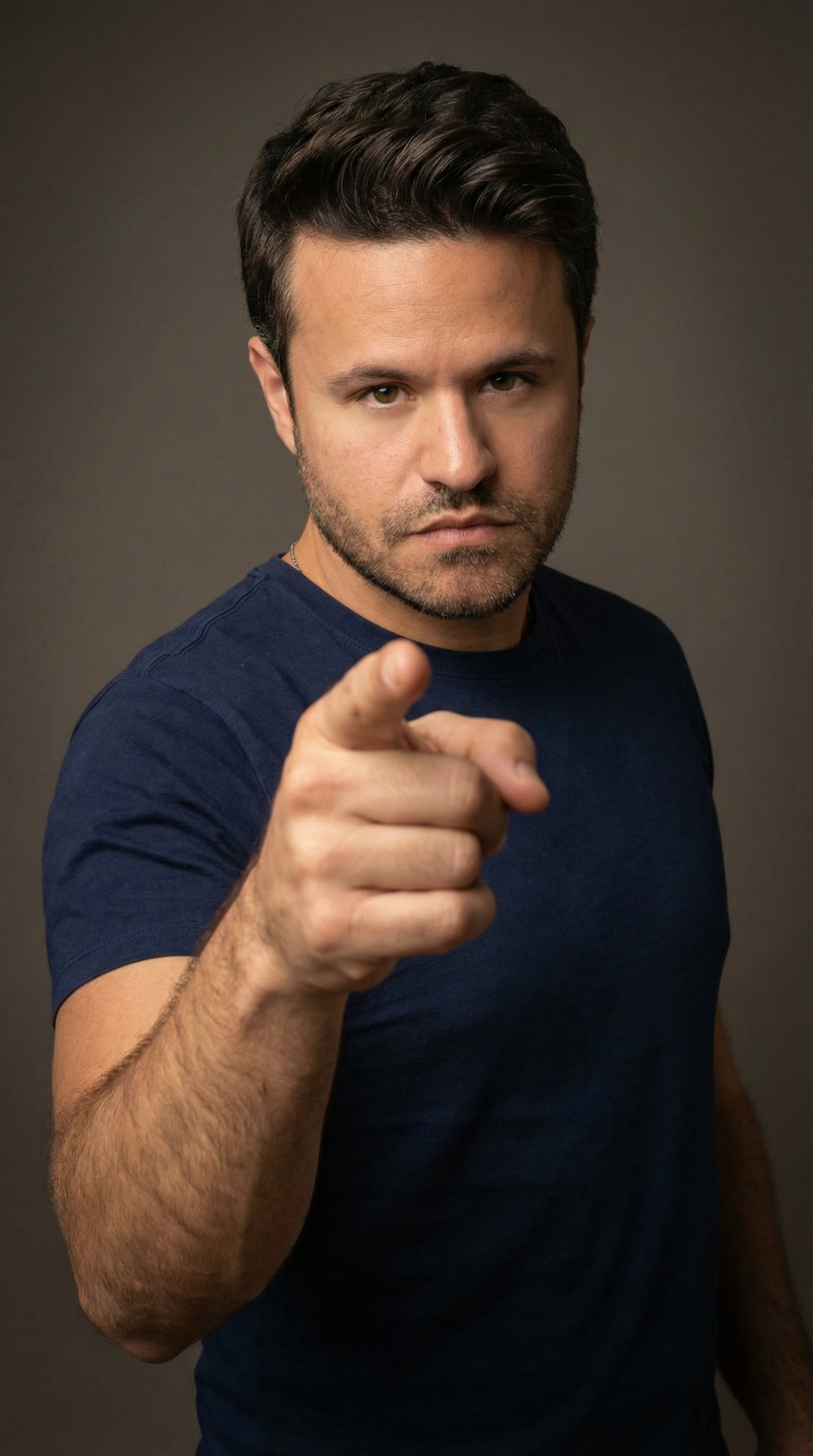 freepik__styleeditorial-studio-portrait-with-a-bold-asserti__51046